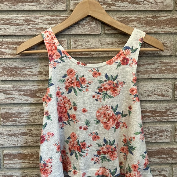 Mudd Floral Cropped Top - Picture 2 of 8